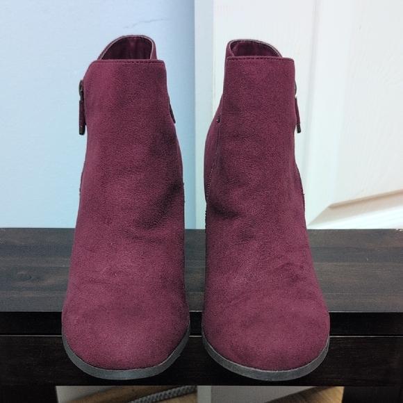 Style & Co. Masrinaa Rich Burgundy/Plum Ankle Block Heel Booties Size 10M  NEW - Picture 2 of 7